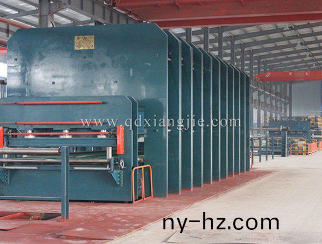 XLB-2600x12600框(kuang)式(shi)平闆(ban)硫化機