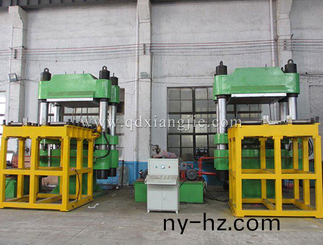 XLB-1600X1600-1500T立(li)柱(zhu)式硫(liu)化機