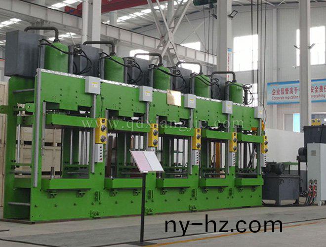 XLB-1000*1000/150T實心(xin)胎硫化(hua)機(jī)